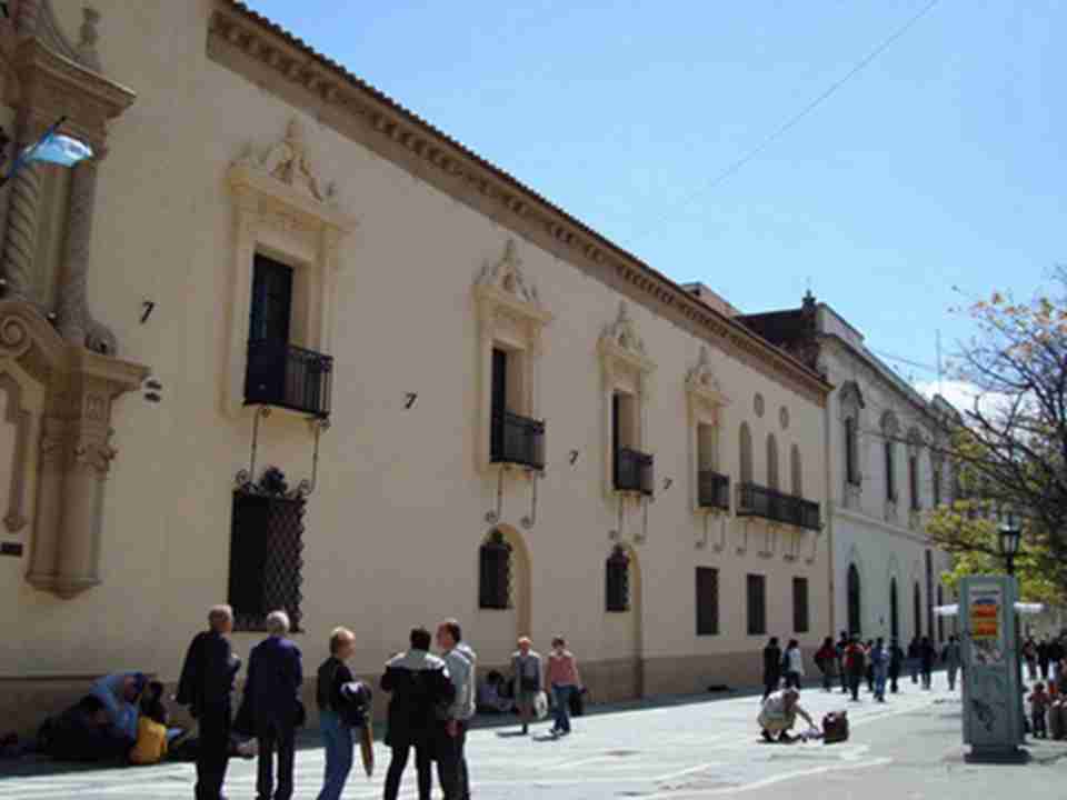 �ƶ������ʷ���ı����������͵Ĺ滮�ͽֵ���խ�����ز���