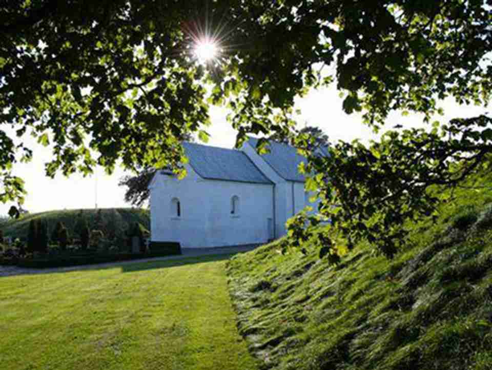 ����������н��ý�������Ĺ�Լ�ʯ���ȣ��������ŷǳ������ķ羰