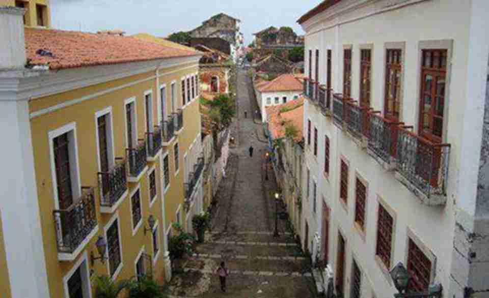 ���������ر�����17����ĩ�ڳ��еĴ�ֱ�ֵ�����