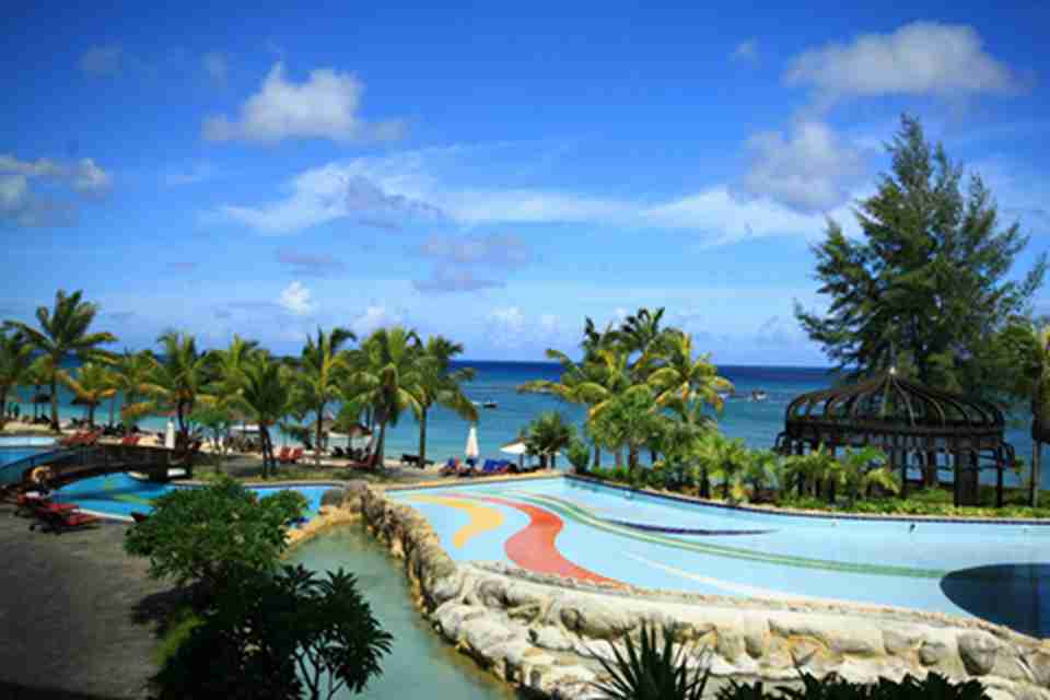 ���Ͼ�ɫ��Ϊ׳��