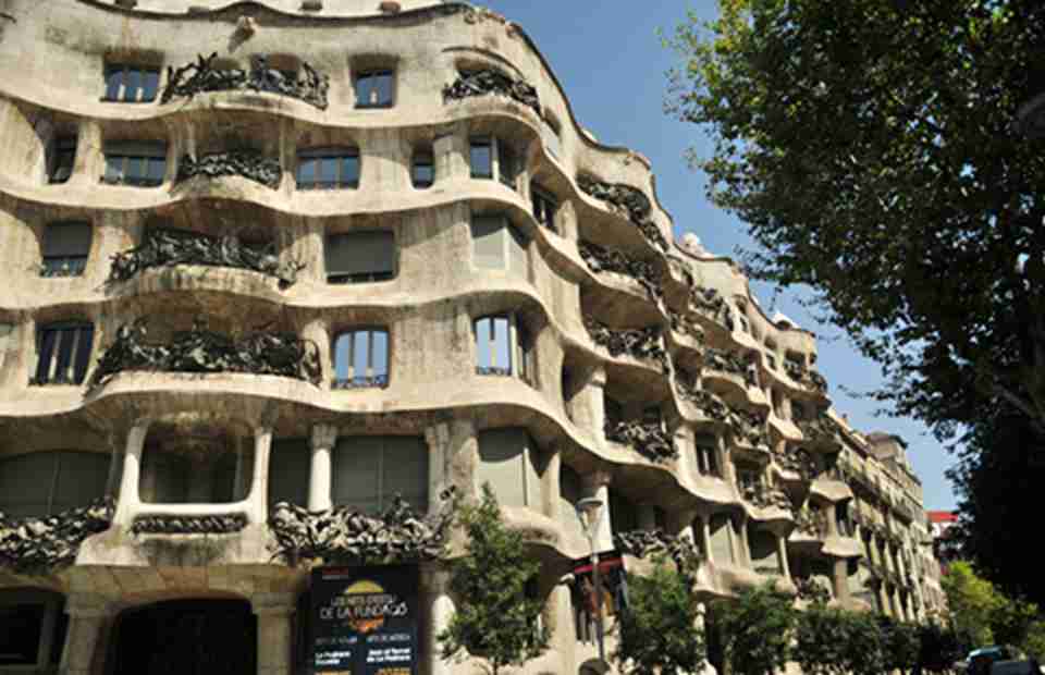 ������¥���粨����ӿ�ĺ��棬���ڶ���