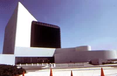 ������ʿ�ٿ����ͼ��ݣ�1965��1979�꽨�����������