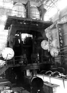 ͼ2���й���ƽ���İ���������