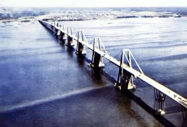 ί���������������ţ����������罨�ɵĹ�·������б���ţ�1962�꽨��