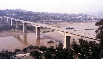 ���쳤���ţ��й�Ŀǰ������174�ף���ԤӦ��������T�θչ���·�ţ�1980�꽨��